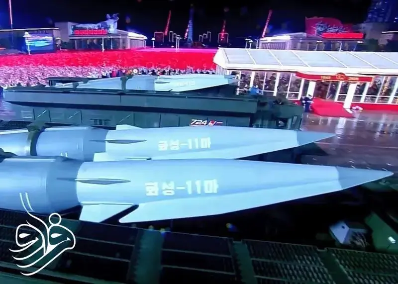 موشک هواسونگ 11 در نمایشگاه نظامی  پیونگ یانگ