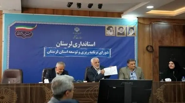 زمینی که مجوز ندارد نباید دستگاه‌های خدمات رسان به آن آب، برق و گاز بدهند