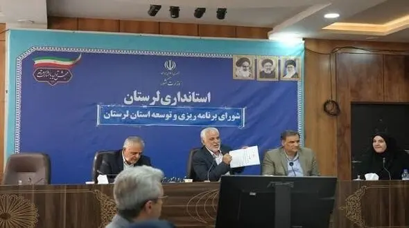 زمینی که مجوز ندارد نباید دستگاه‌های خدمات رسان به آن آب، برق و گاز بدهند
