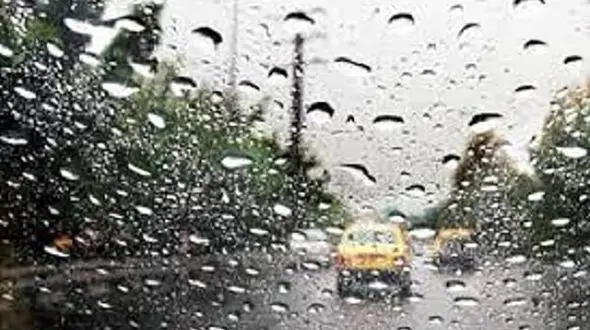 کاهش دمای هوا و بارش‌های پراکنده / امروز کدام مناطق سردتر می‌شوند؟