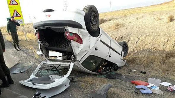 واژگونی پژو 206 در قم 6 مصدوم بر جای گذاشت