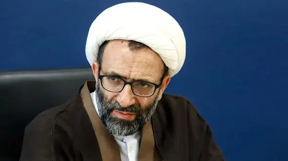 سلیمی: برخی از مسئولین در جلسات و سفرهای رسمی خانواده‌شان را می‌برند / حاجی بابایی: مشکل ما همین بچه های مسئولین هستند