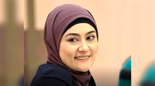 شکایت فاطمه پیمان از همکارش : از من خواست مشروب بخورم و روی میز برقصم !