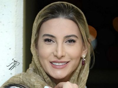 گوشواره جواهر شیک فریبا نادری برای یک مهمانی شام خودمانی در رستوران + عکس