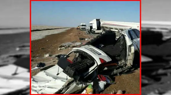 مچاله شدن ماشین لاکچری در تصادف با تانکر سوخت/ حمام خون در جاده طبس ! + عکس