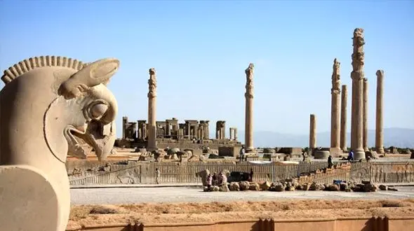 ویدیو | بازسازی شگفت انگیز از معماری تخت جمشید در 2500 سال قبل / شگفتی هوش مصنوعی تمامی ندارد