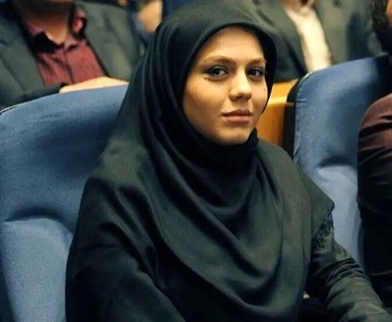 آزاده زارعی