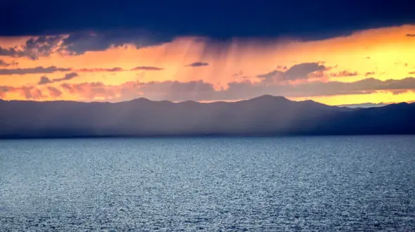 جدیدترین فیلم از پر شدن دریاچه ارومیه / فریب تغییرات موقتی را نخورید!