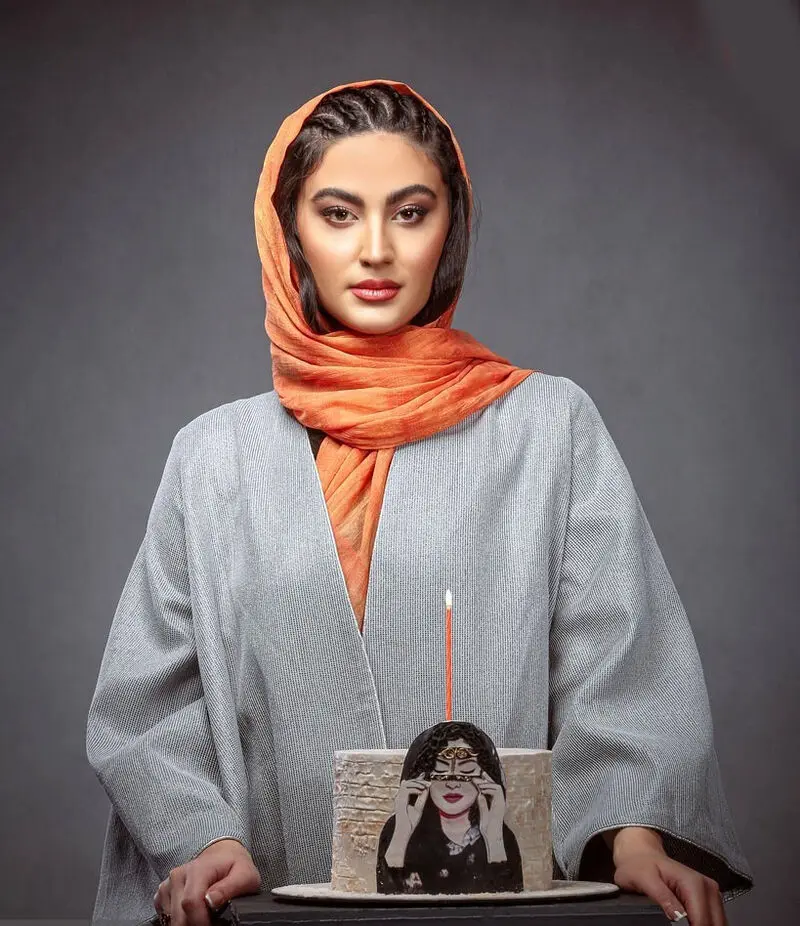 مریم مومن
