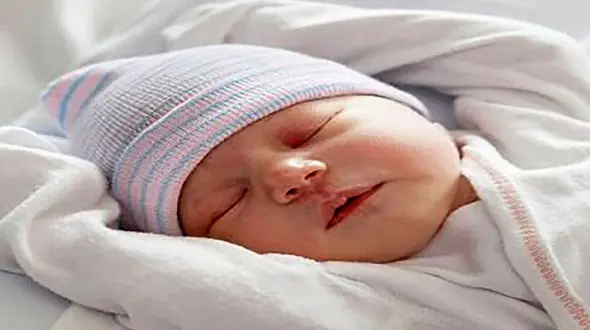 اهمیت تماس پوستی مادر و نوزاد