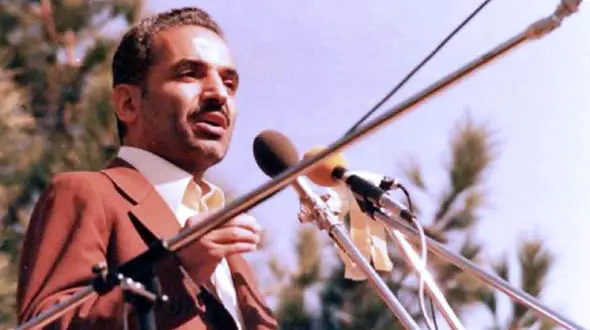 سخنان شهید رجایی در مورد اهمیت یکسان بودن حرف و عمل مسئولین + فیلم 