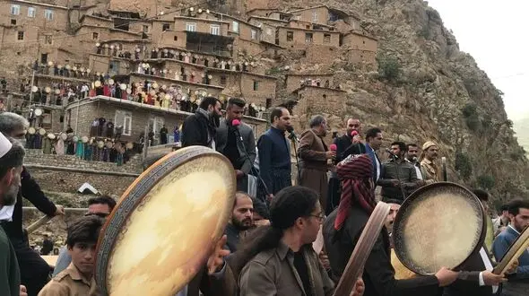 طنین‌انداز شدن نوای رحمت دف در جشن بزرگ رمضان در روستای پالنگان