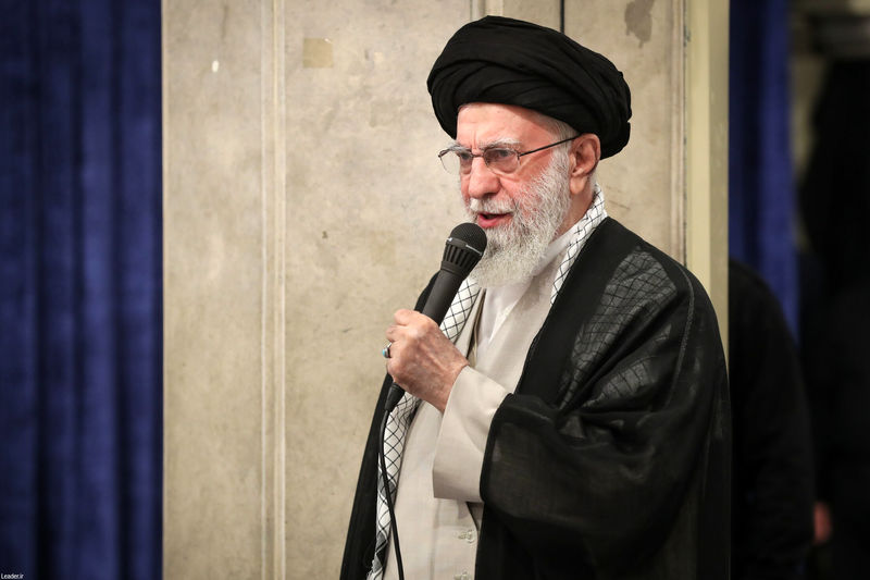 رهبر انقلاب حضرت آیت الله خامنه ای در مراسم بزرگداشت شهدای جنگ تحمیلی اخیر 7-5-1404