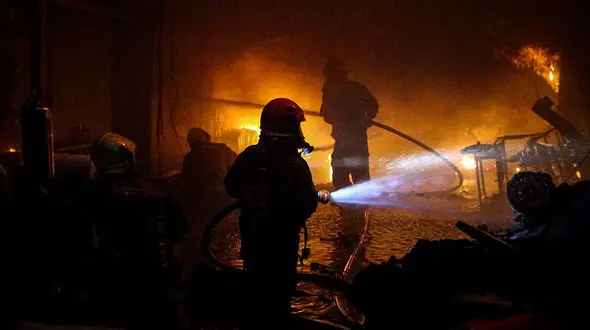 توربین نیروگاه شهید منتظری در آتش سوخت + جزئیات