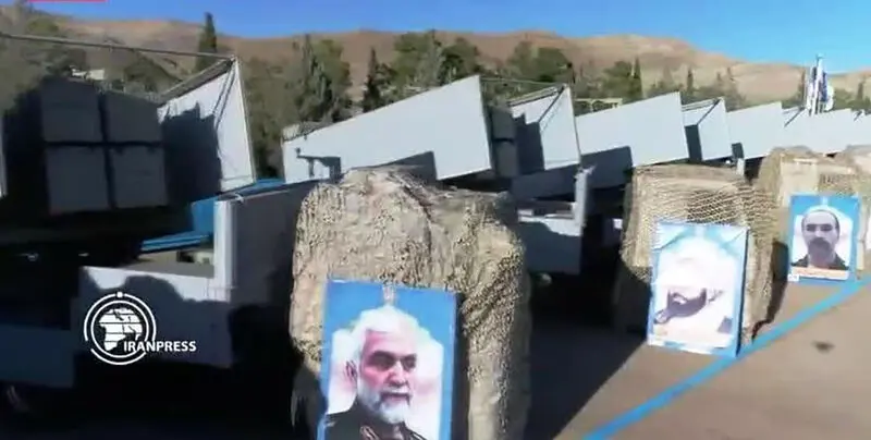 پرتابگرهای چهار فروندی موشک های نصر که قابلیت چرخش در دو زاویه را دارند و در ظاهر کامیون های تجاری استتار شده اند