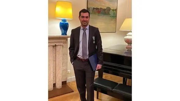 اهدای نشان شوالیه به شهاب حسینی + فیلم