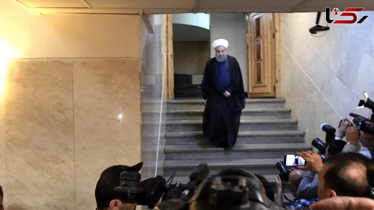روحانی برای ثبت نام وارد وزارت کشور شد+فیلم و عکس