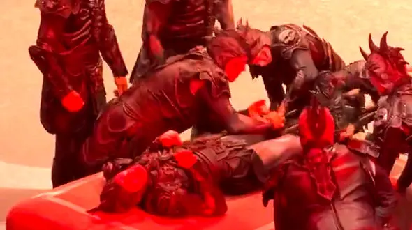 از گلوله داخل موتور خودرو در روسیه تا حادثه در سیرک