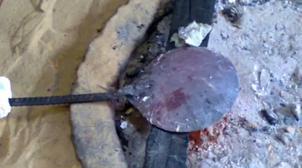 این کفگیر جادویی قویترین دروغ سنج است ! + عکس