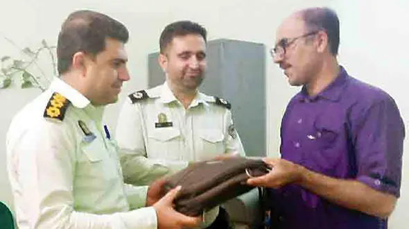  ماجرای عجیب بمبی که داخلش 100میلیون پول بود / وحشت مردم برازجان+ عکس