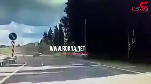 لحظه وحشتناک / موتورسوار خیابان را با مسیر مسابقه اشتباه گرفت! + فیلم 