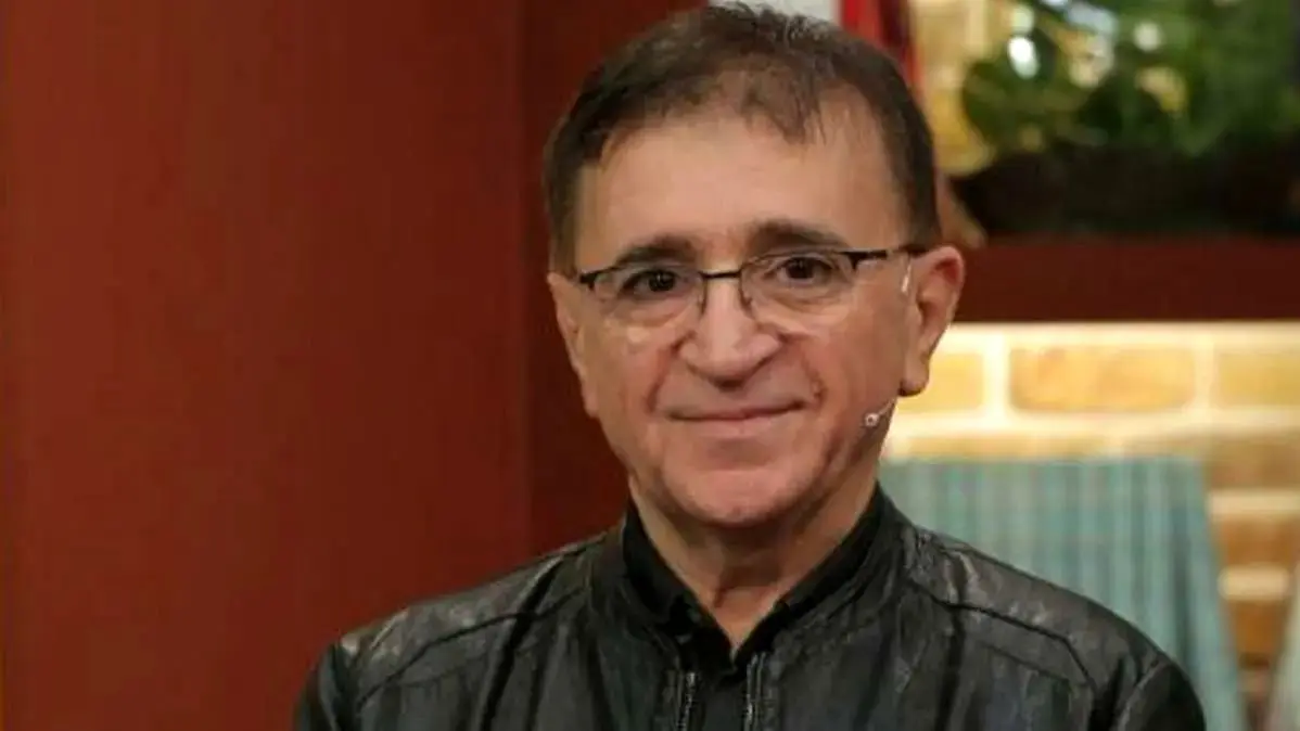 مهم‌ترین و قابل توجه‌ترین نصیحت دکتر محمود انوشه روانشناس ایران: نگاه نکن به دیگری که مضطرب بشی یه قدم جلو هست...