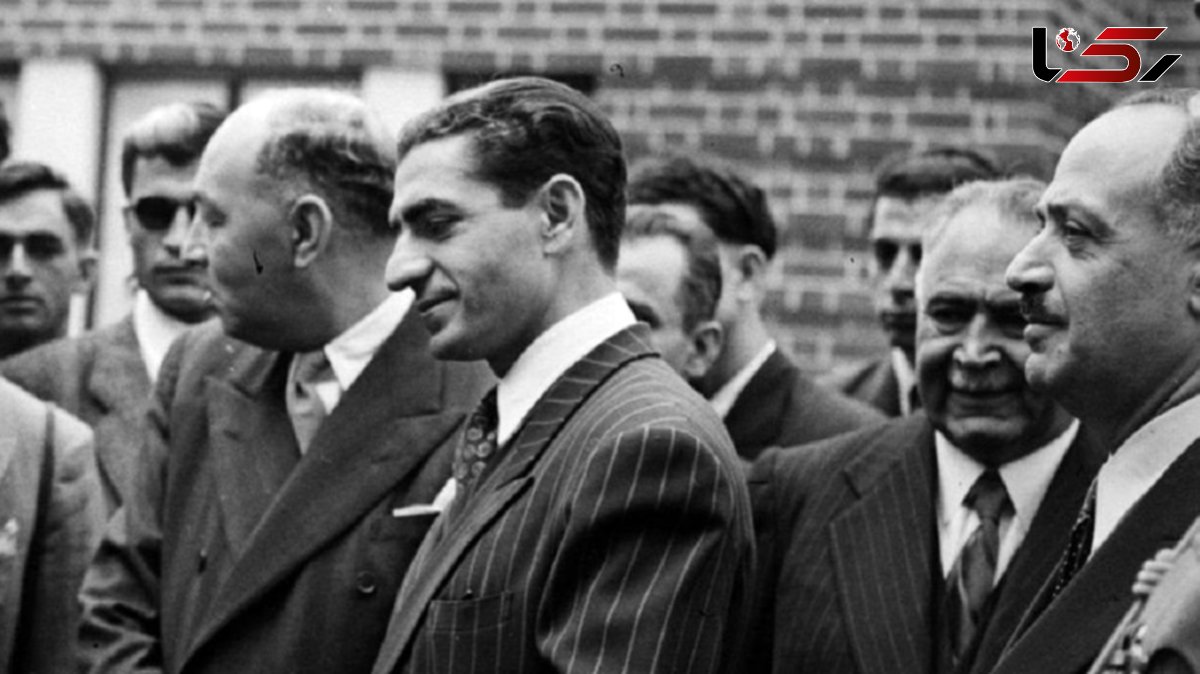 سفر به ایام قدیم؛ «محمدرضا پهلوی» در حال تست خودروی جگوار ئی-تایپ؛ سال 41