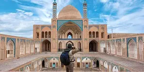 ورود گردشگران خارجی به ایران ۱۰.۶۷ درصد کاهش یافت / ایران در بحران گردشگری، ترکیه در اوج؛ همسایه رکورد زد و ما عقب ماندیم / جنگ و ناآرامی، گردشگری را نابود می کند