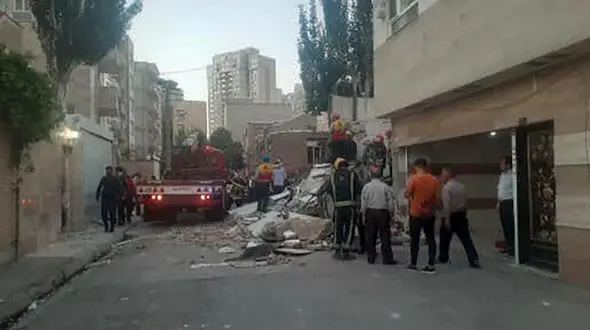 خانه مرد تبریزی با خاک یکسان شد + عکس های پراید له شده