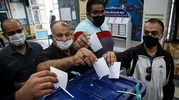 اعتراض مردم در صف رأی / تمهید نامناسب شرایط اخذ رای در مناطق متعدد توسط وزارت کشور