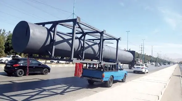 حرکت خطرناک در بزرگراه شمالی / نیسان حامل بار غیراستاندارد توقیف شد