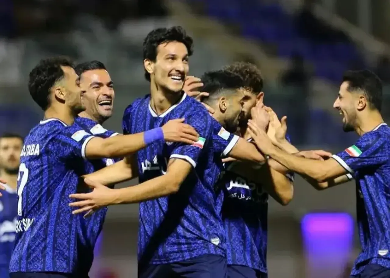 پیروزی بزرگ گل گهر بر چادرملو با نتیجه 3-0