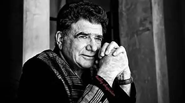 فیلم تمسخر آهنگ معروف شجریان توسط خواننده معروف در صداوسیما