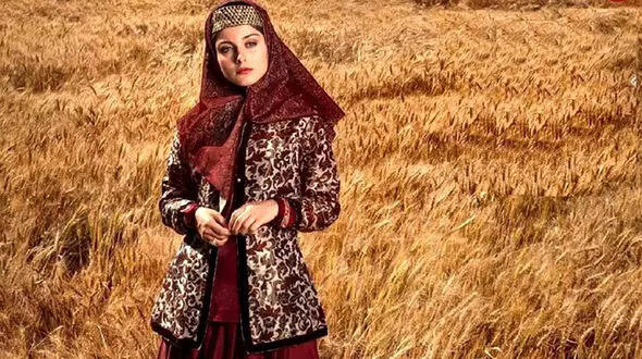 تغییر چهره خانم بازیگر چشم رنگی سریالِ جیران در 29 سالگی /سارای گرجی شاه که ملوس ترین شد!
