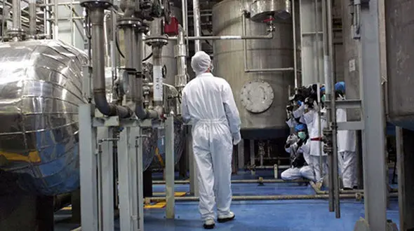 ایران می تواند 10بمب هسته ای تولید کند/ عاقلانه نیست ترامپ ایران را تهدید کند!