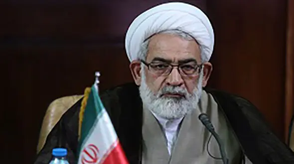چرا باید به زمینی پروانه ساخت داده شود و بعد توقع داشت در کمیسیون ماده 100 رای بر تخریب آن صادر گردد