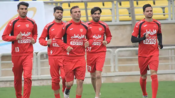 20 بازیکن به اردوی پرسپولیس دعوت شدند/ احمدزاده غایب دیدار مقابل پیکان 