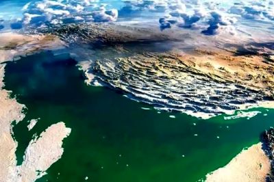 نیویورک تایمز: ایران توانایی بستن تنگه هرمز را دارد 