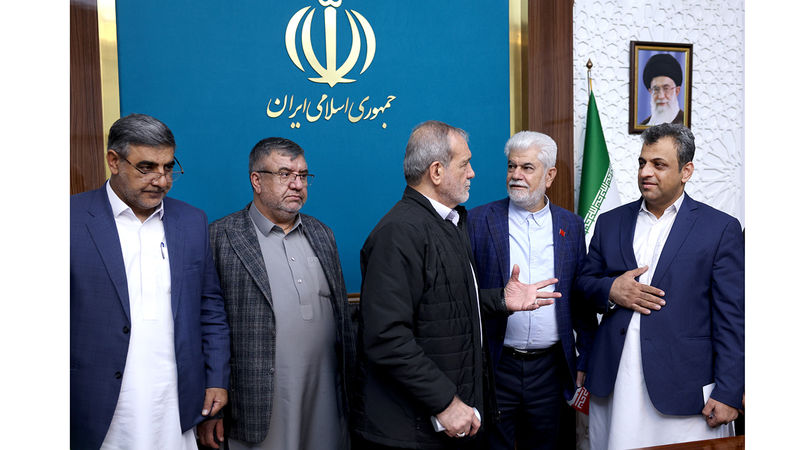 دکتر مسعود پزشکیان ، عصر سه‌شنبه در دیدارهای جداگانه با اعضای مجمع نمایندگان استان‌های هرمزگان و سیستان و بلوچستان
