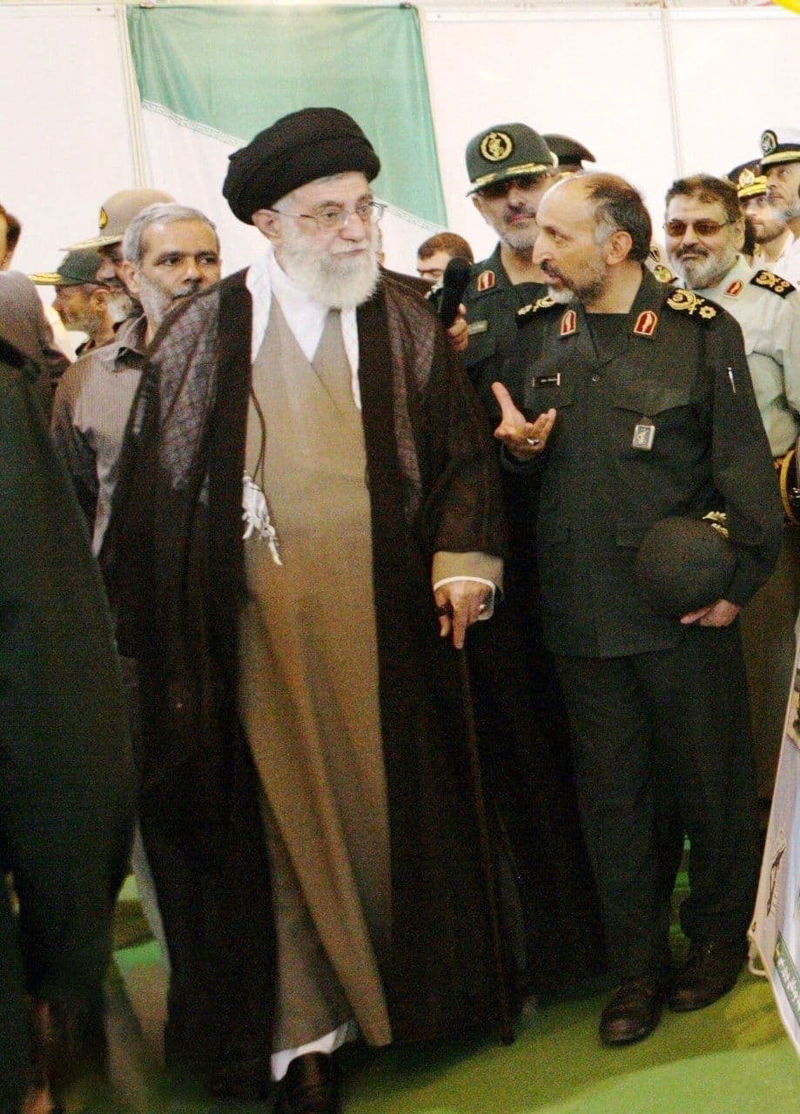 عکس از حضرت خامنه ای در کنار سردار محمد حجازی