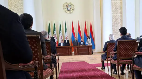 امضای یک بیانیه مشترک و 10 سند همکاری میان ایران و ارمنستان