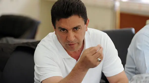 شکایت قلعه‌نویی از تراکتورسازی