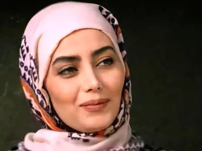 عکس/ لباس کردی زیبای هدیه بازوند، روژان سریال نون خ با دوردوزی طلایی و شیک/ اصیل و ایرانی پسند