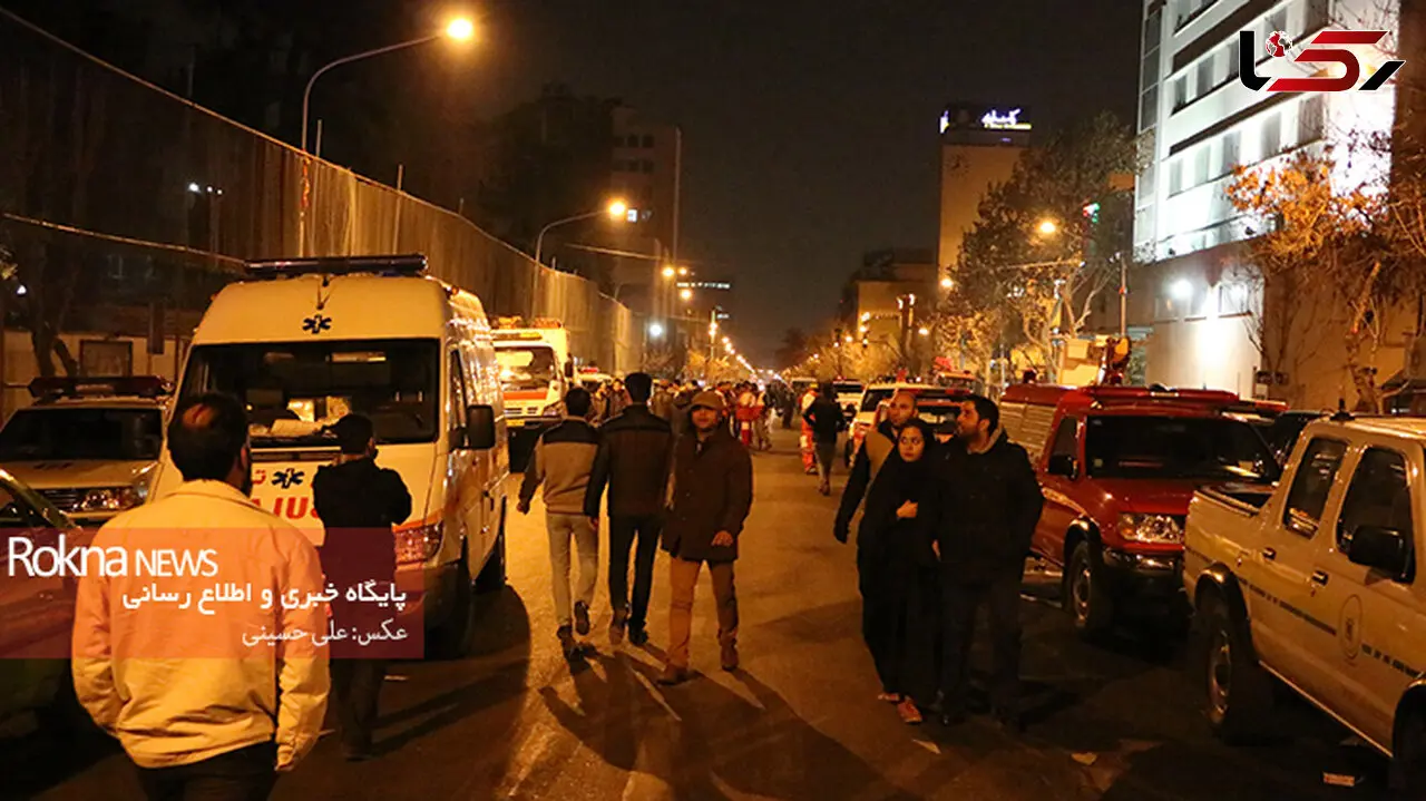 نجات یک آتش نشان و یک مرد دیگر از موتورخانه پلاسکو / به احتمال قوی 17 نفر زنده هستند / فوری