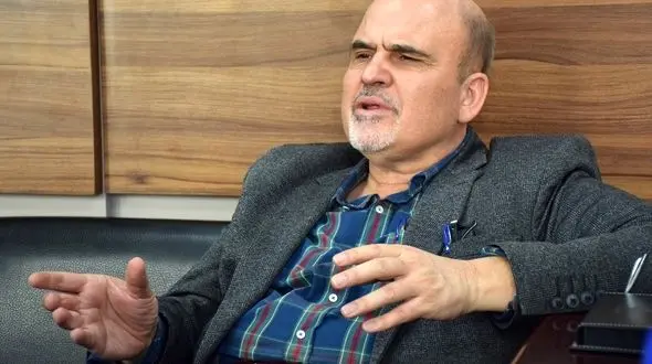 جلایی پور : تندروها در قم با لنگه کفش به علی لاریجانی حمله کردند! / این مملکت چقدر باید برای یک سری تندرو متوهم تاوان بدهد؟