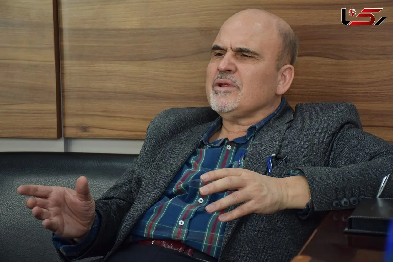 جلایی پور : تندروها در قم با لنگه کفش به علی لاریجانی حمله کردند! / این مملکت چقدر باید برای یک سری تندرو متوهم تاوان بدهد؟