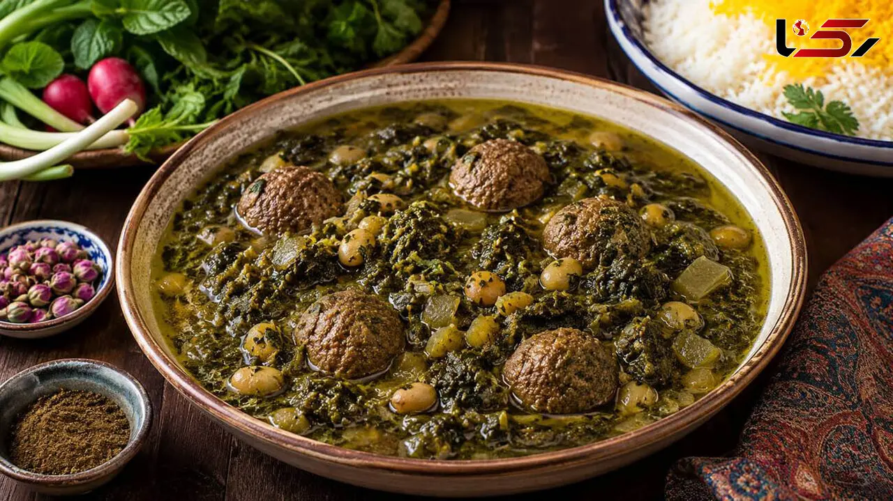 طرز تهیه خورشت کاهو مجلسی؛ خورشتی خوش‌ عطر و متفاوت