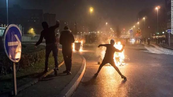 تظاهرات خشونت آمیز پس از اعلام نتایج انتخابات در شرق پاریس