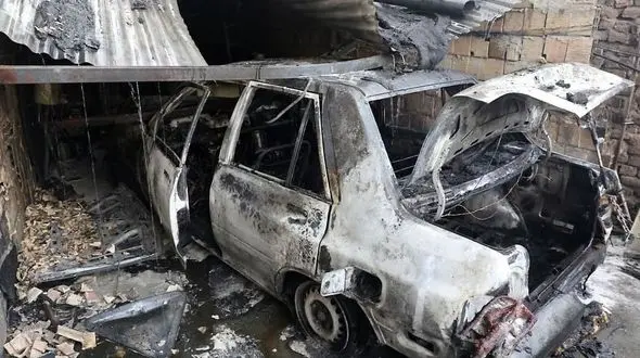 آتش سوزی هولناک مغازه مکانیکی در مریوان / خودروها جزغاله شدند