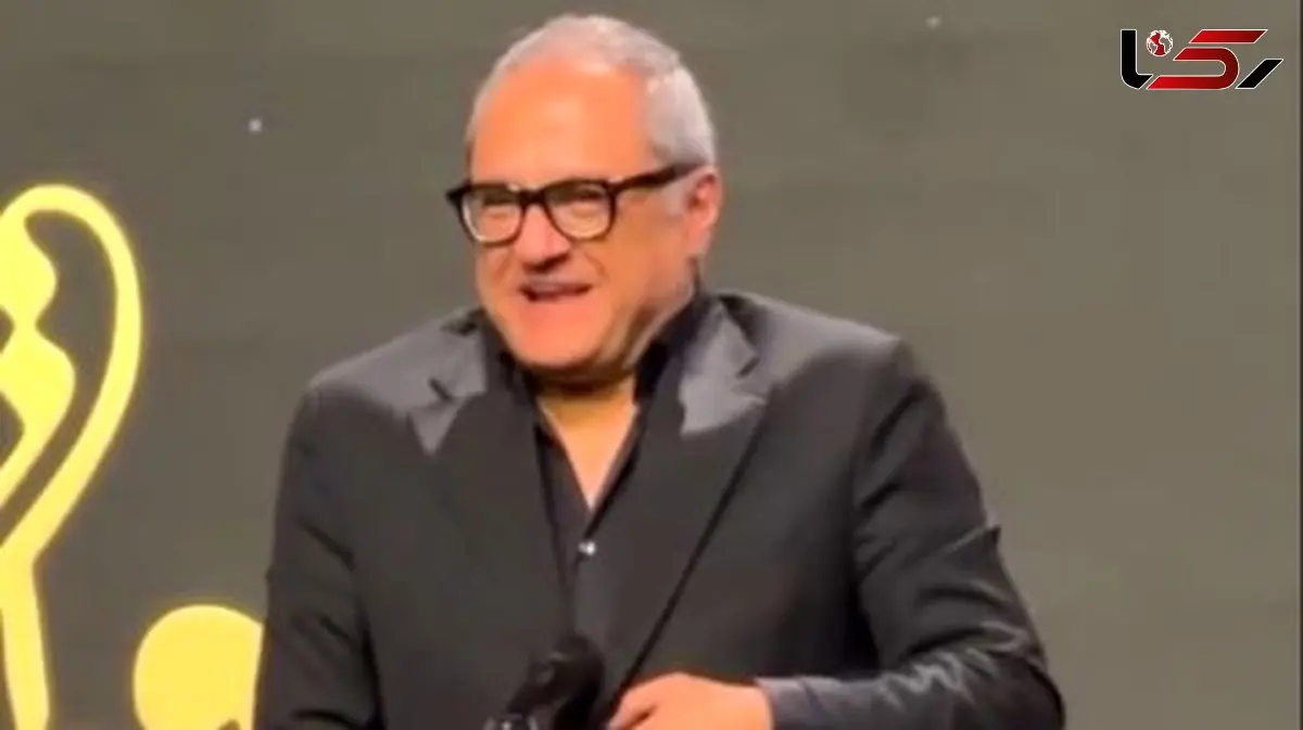 فیلم/ وقتی کمدینی و میکروفن هم سر شوخی رو باهات باز میکنه/دردسرهای خنده دار رامبد جوان در جشن حافظ